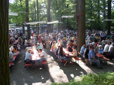 Waldfest-Besucher